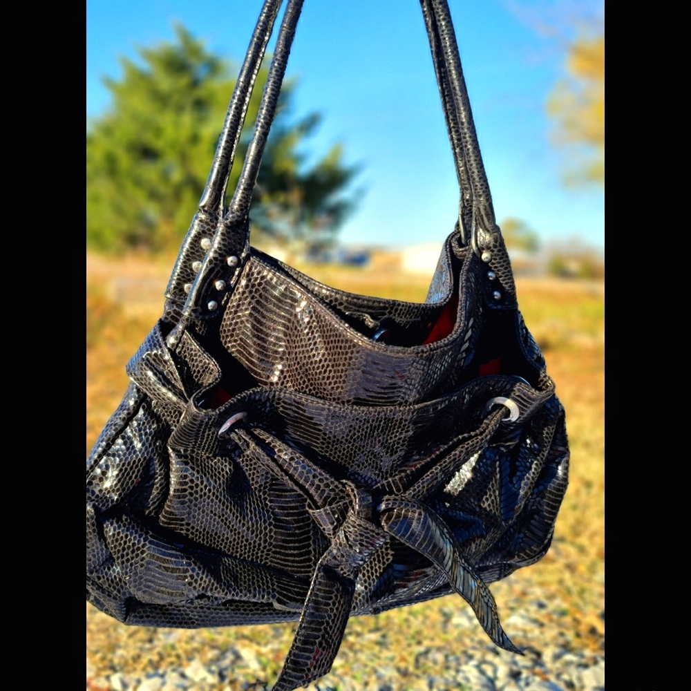 Black Snake Skin Pattern Purse Beauticontrol
